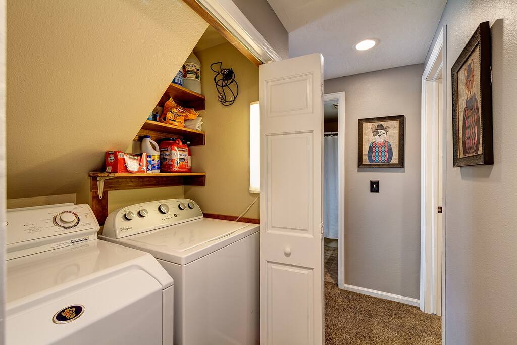 Full size washer/dryer with laundry soap provided for guests