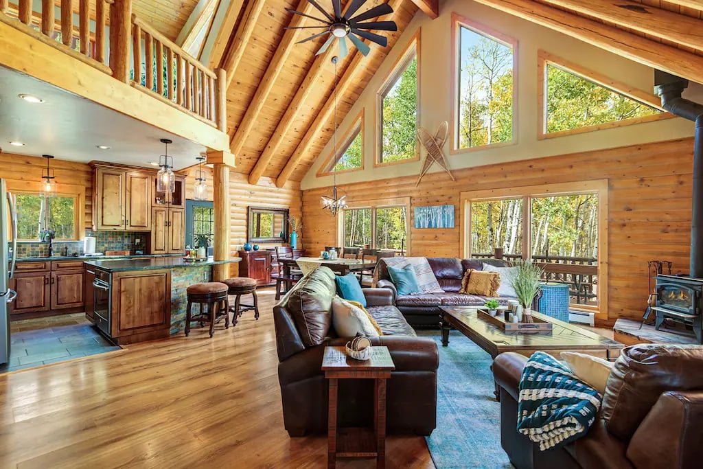 Vaulted ceilings with overhead loft offering a bright, open space to gather.