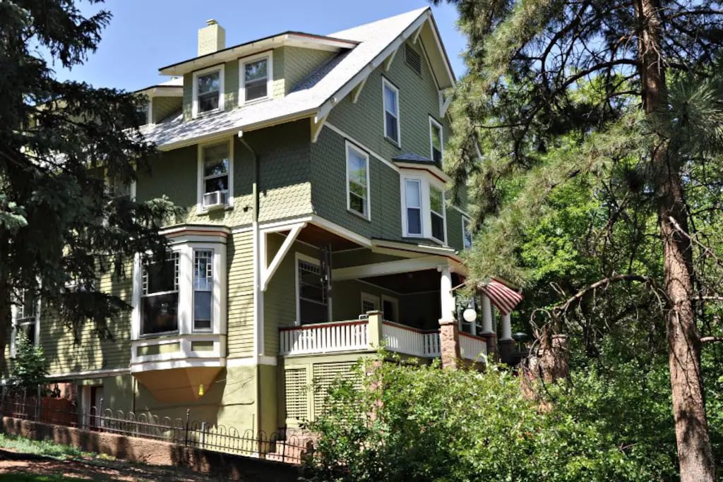 The home sits perfectly perched above Main Street in downtown Manitou Springs.  Walk out the front door to an array of restaurants and shops.