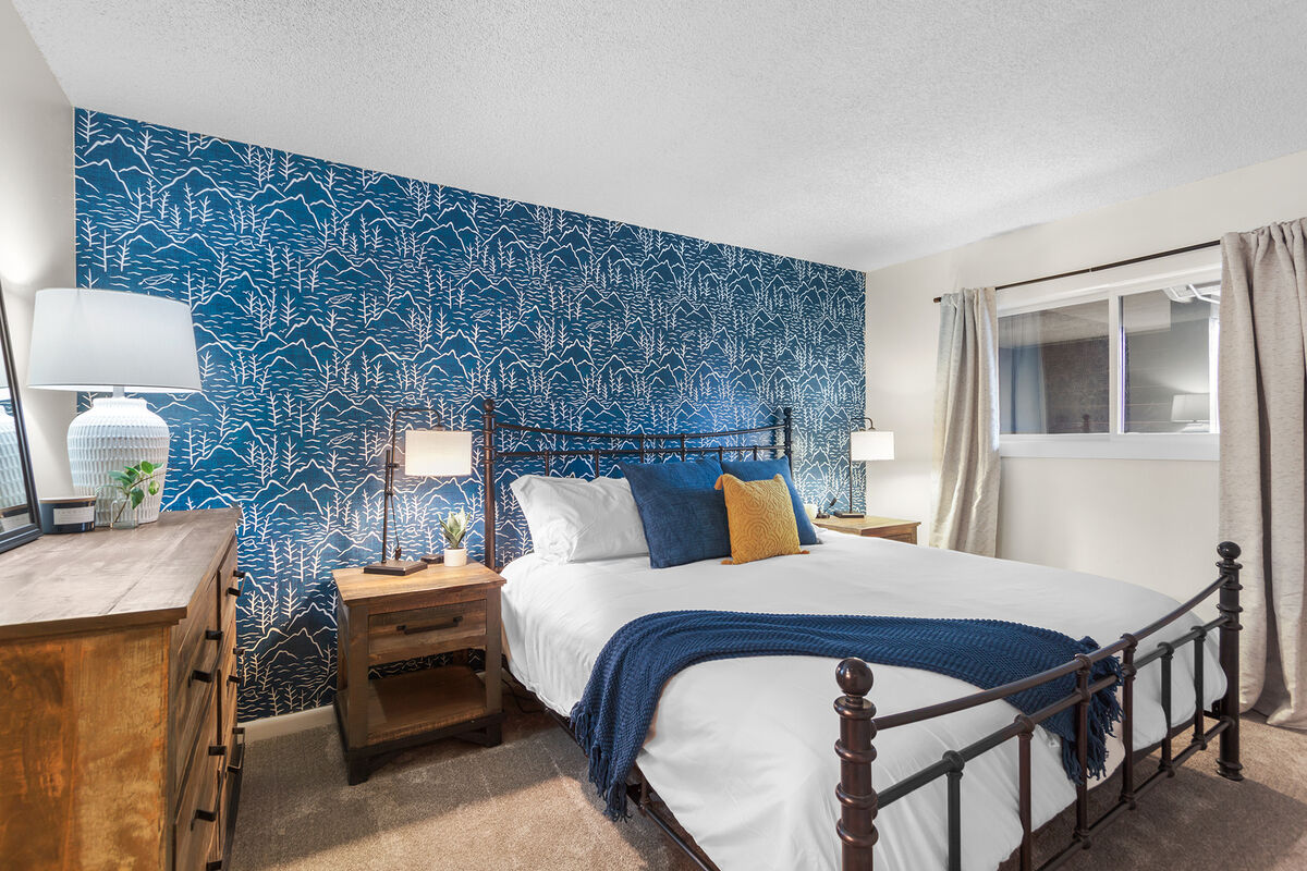 The Master Bedroom features an ensuite King bed with brand new pillow top mattress, luxury sateen bedding for the best nights sleep you will ever experience at a vacation rental.