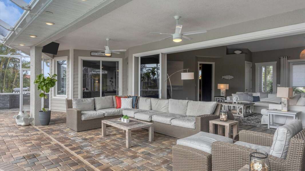 The perfect space for the best in outdoor Florida living
TV - 30