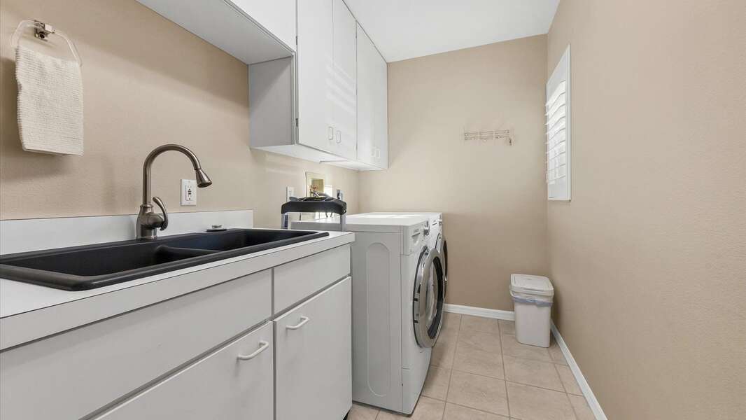 Full washer and Dryer in Laundry room