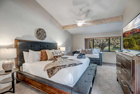 Master Bedroom with King Bed, Twin Bed with Twin Trundle and 55