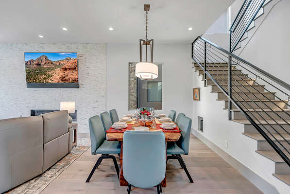 Dining Area with Seating for Eight