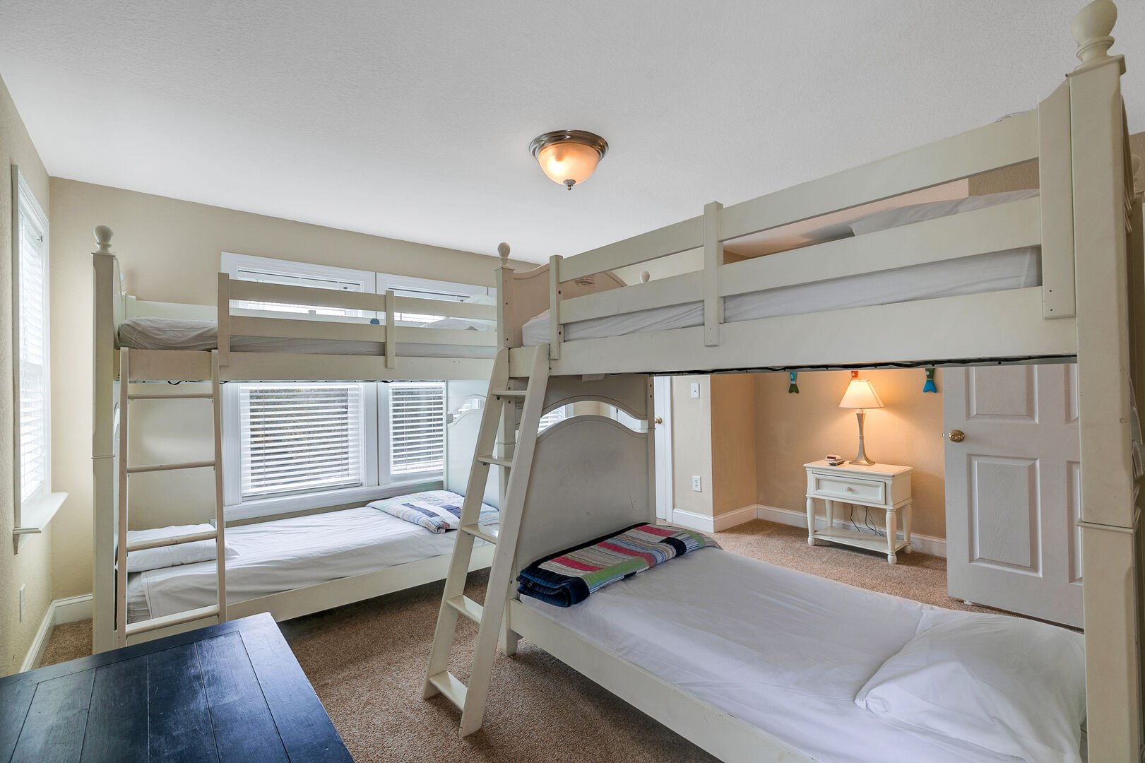 2 Bunk Bed Sets Master Suite (2) - Mid Level