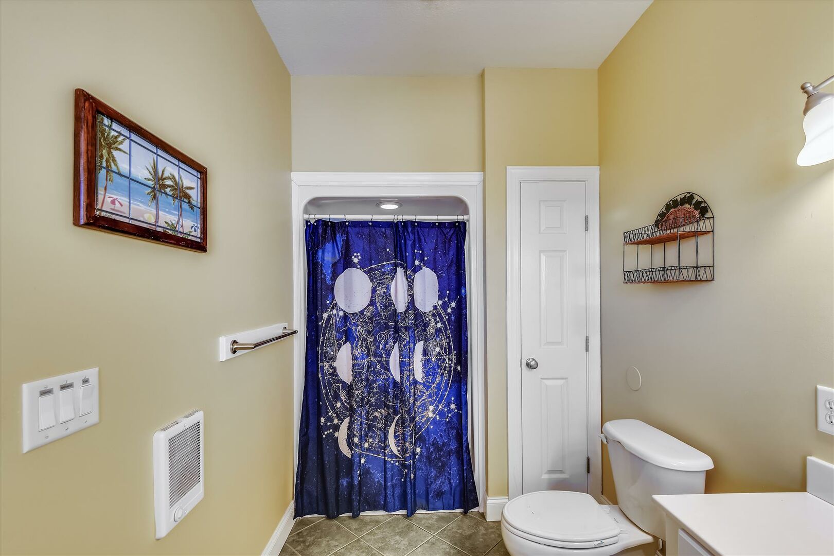 King Master Bath - Top Level Guest House
