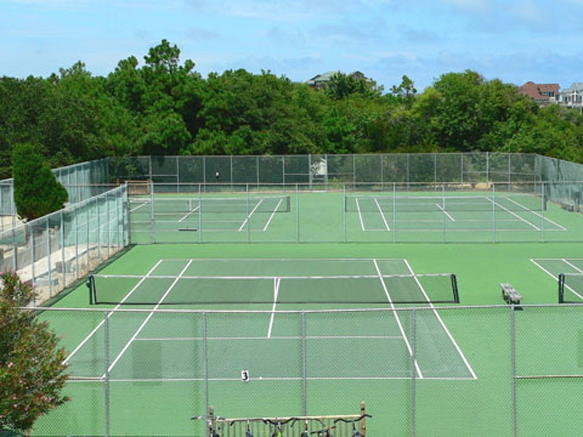 Monteray Shores Tennis Courts