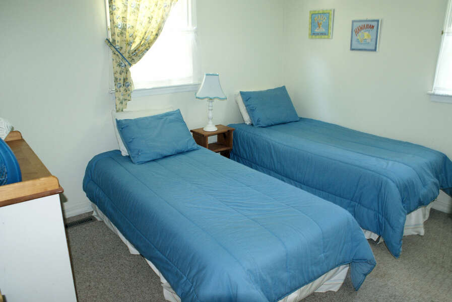Bedroom 3- 2 Twin Beds- 6 Captain Morgan- East Sandwich