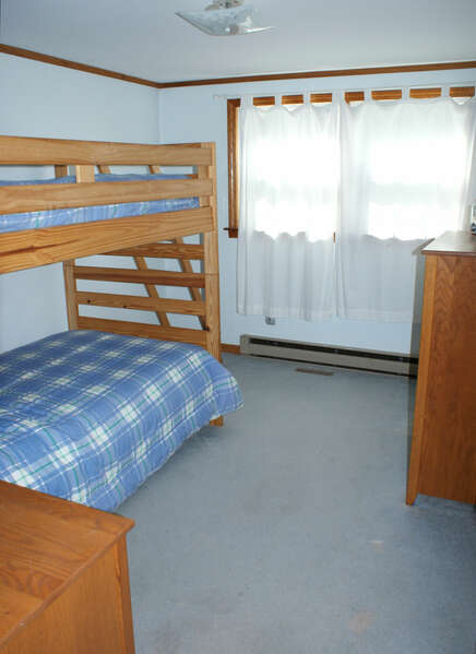 Bedroom 4- Bunk bed (2 twins)- 6 Captain Morgan- East Sandwich