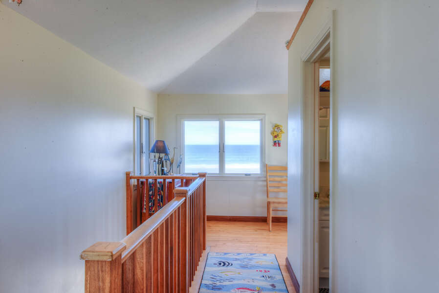 Hallway from the top of the stairs - Ocean views.