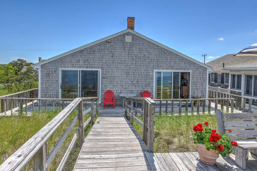 Welcome to 215 Phillips Road, Sagamore Beach!