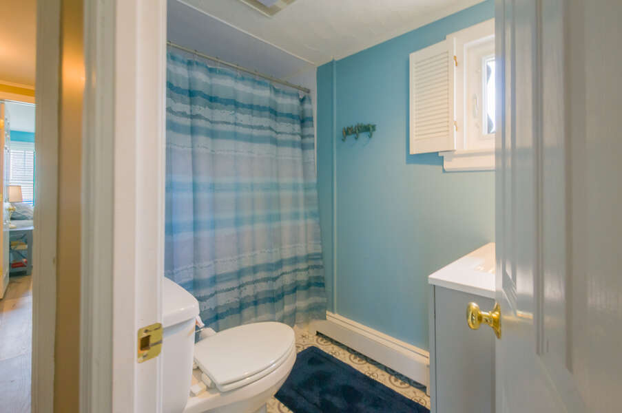 Bathroom w/ shower/tub- 34 Dillingham Avenue- Aloha