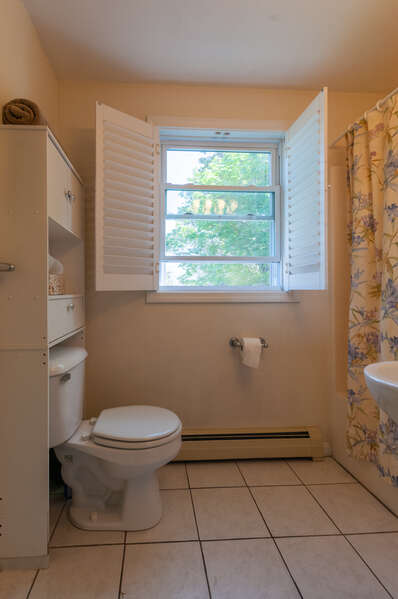 Bathroom 1- Full w/ Shower/Tub-1st Floor- 5 Bodfish Avenue