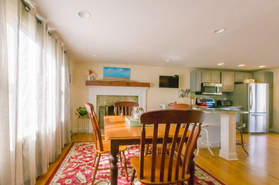 Dining area with TV- 17 Woodland Avenue
