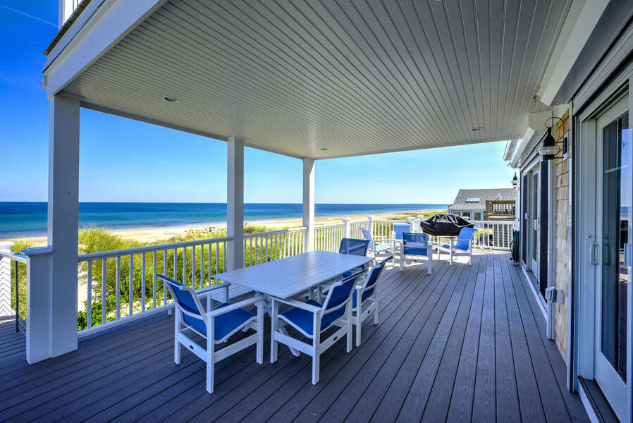 Two different decks with seating and ocean views!