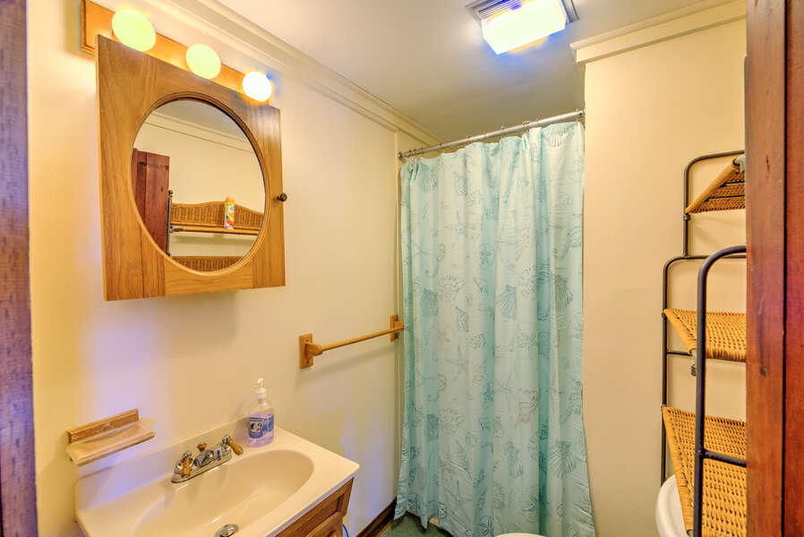 Bathroom - Full/Shower Stall.
