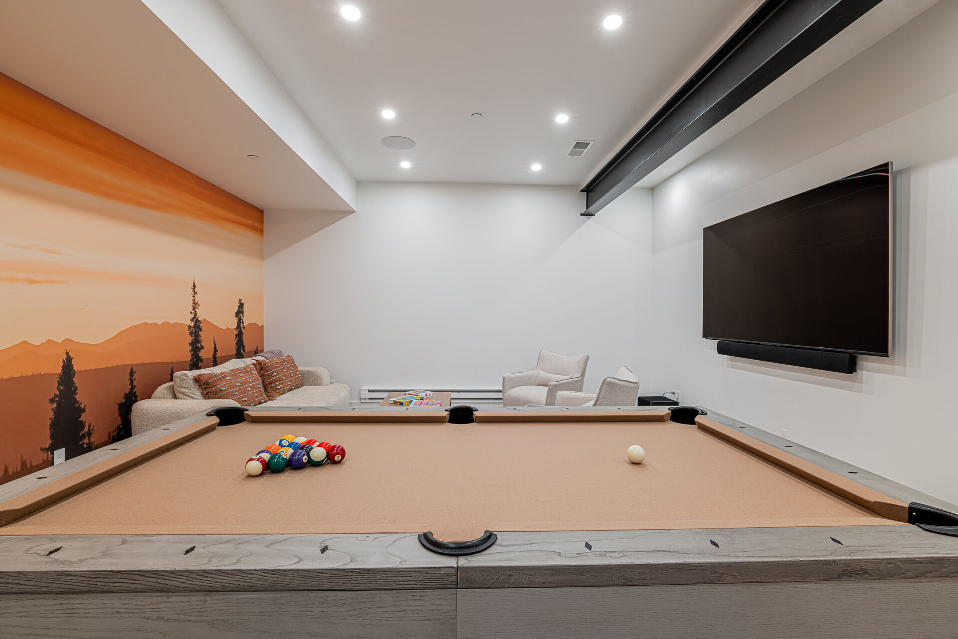 Game Room - 85