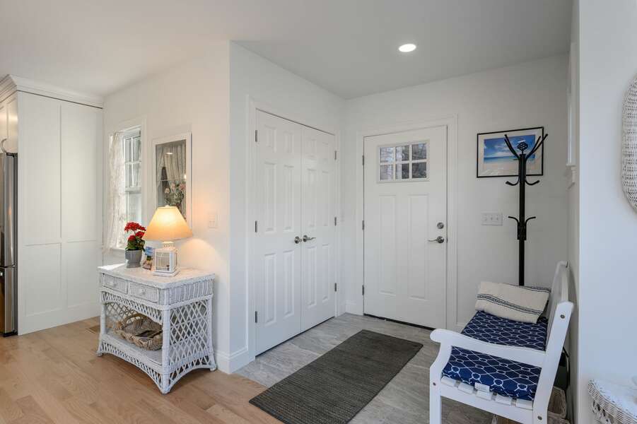 Welcoming entry with plenty of storage - 85 Cockle Drive South Chatham Cape Cod - Ides of Marsh - New England Vacation Rentals