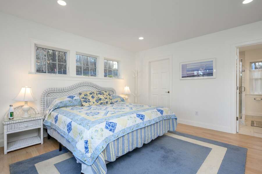 Convenient full en suite bathroom - 85 Cockle Drive South Chatham Cape Cod - Ides of Marsh - New England Vacation Rentals
