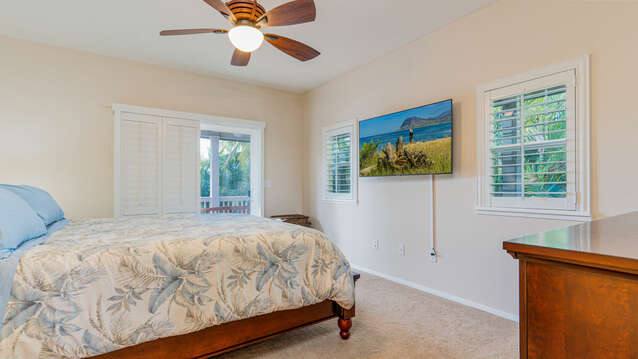 Primary Bedroom with Direct Access to Upstairs Lanai