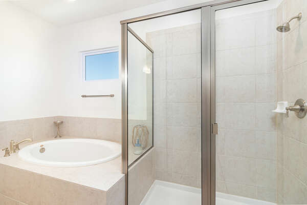 En-suite includes garden tub and walk in shower.