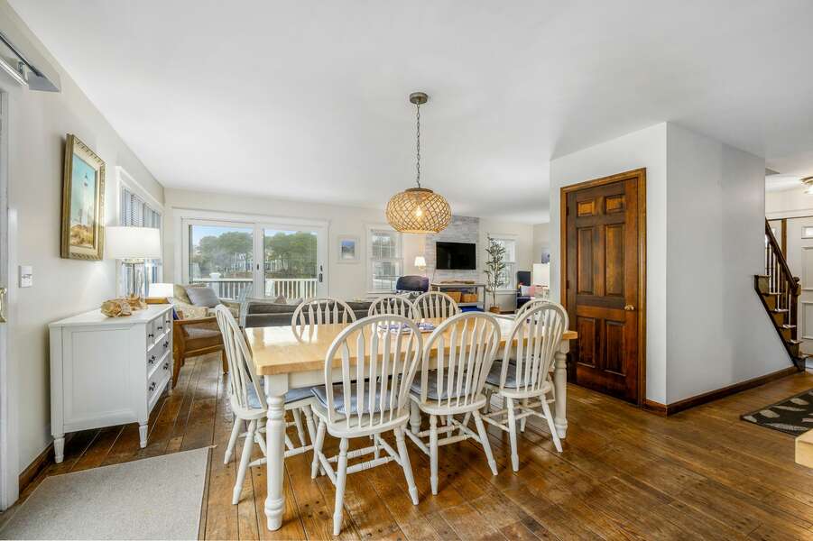 Dining room with seating for eight and conveniently situated between the kitchen and living areas - 4 Portview Road Chatham Cape Cod - Castlerea - NEVR