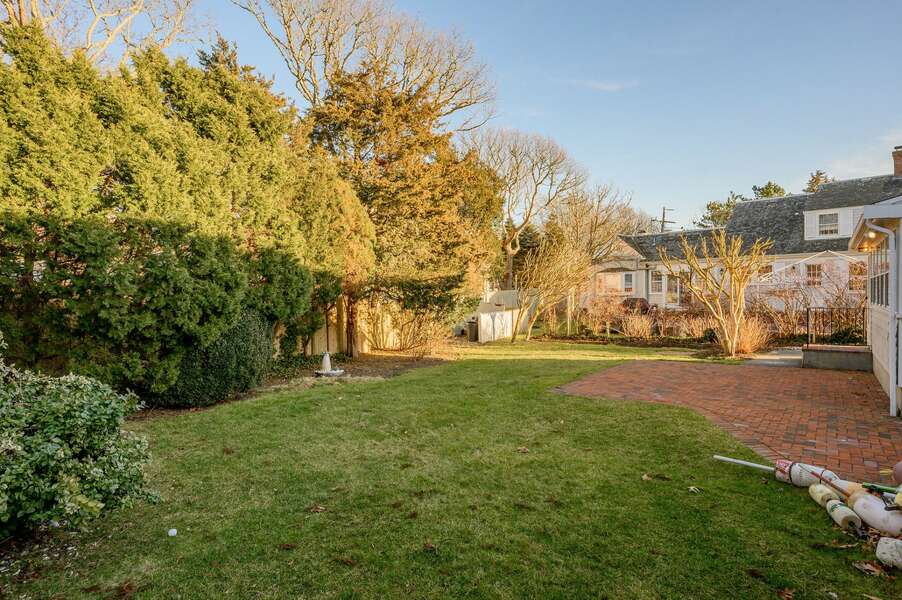 Plenty of room for lawn games - 3 Shore Road Extension West Harwich Cape Cod -A Shore Thing - New England Vacation Rentals