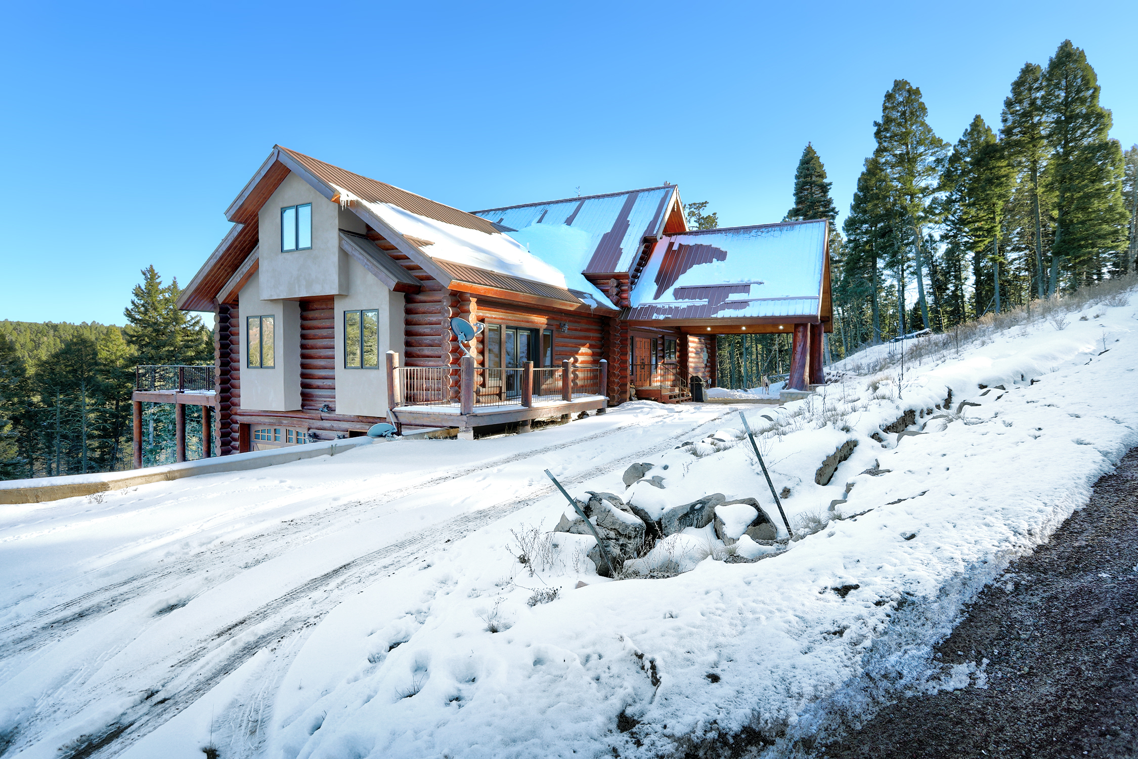Hot Tub | Log-cabin | Game Room | Sundance | Photo 2