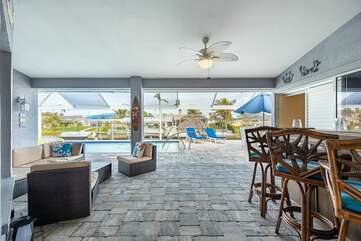 Large Lanai vacation rental, Cape Coral