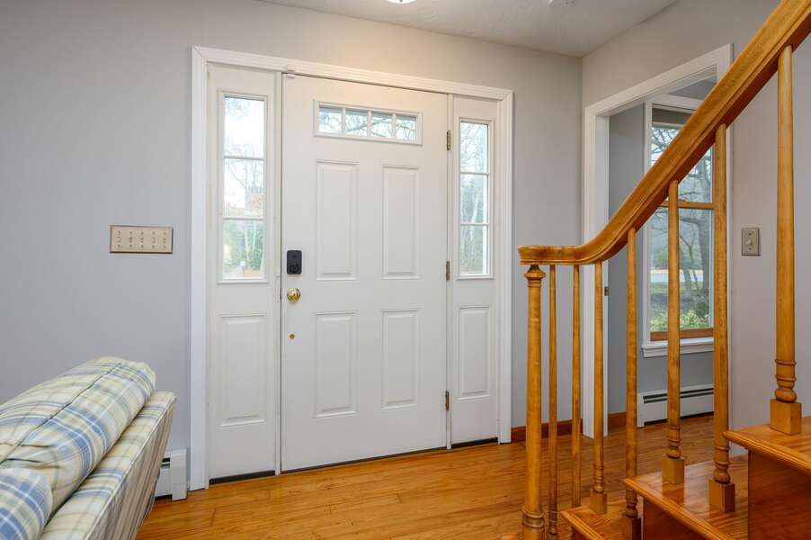 Spacious entry - 4 Harvest Hollow Harwich Port Cape Cod - We Shall Sea - NEVR
