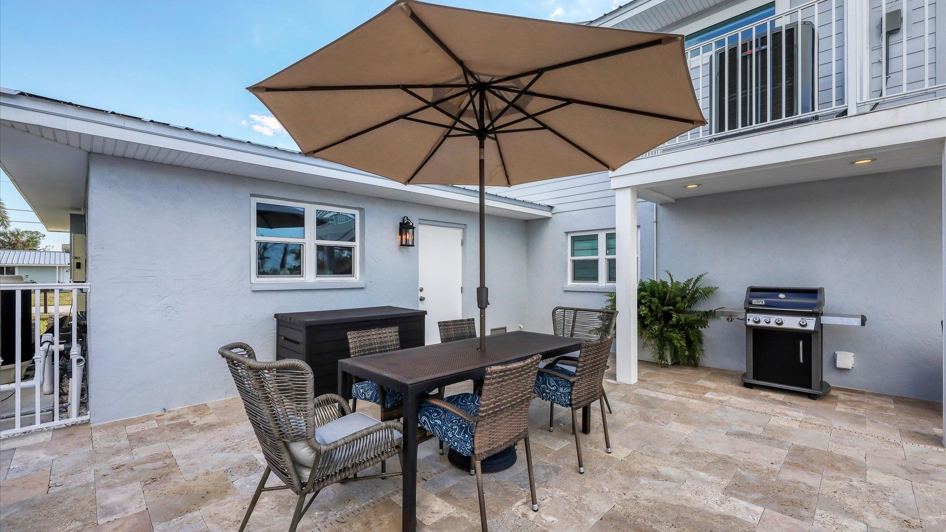 Enjoy outdoor dining on the pool deck