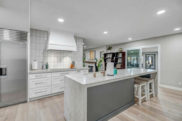 Elegant Kitchen - Fully Equipped With Stainless Steel Appliances