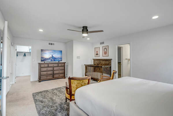 Spacious Master Bedroom Offers King Bed, 65