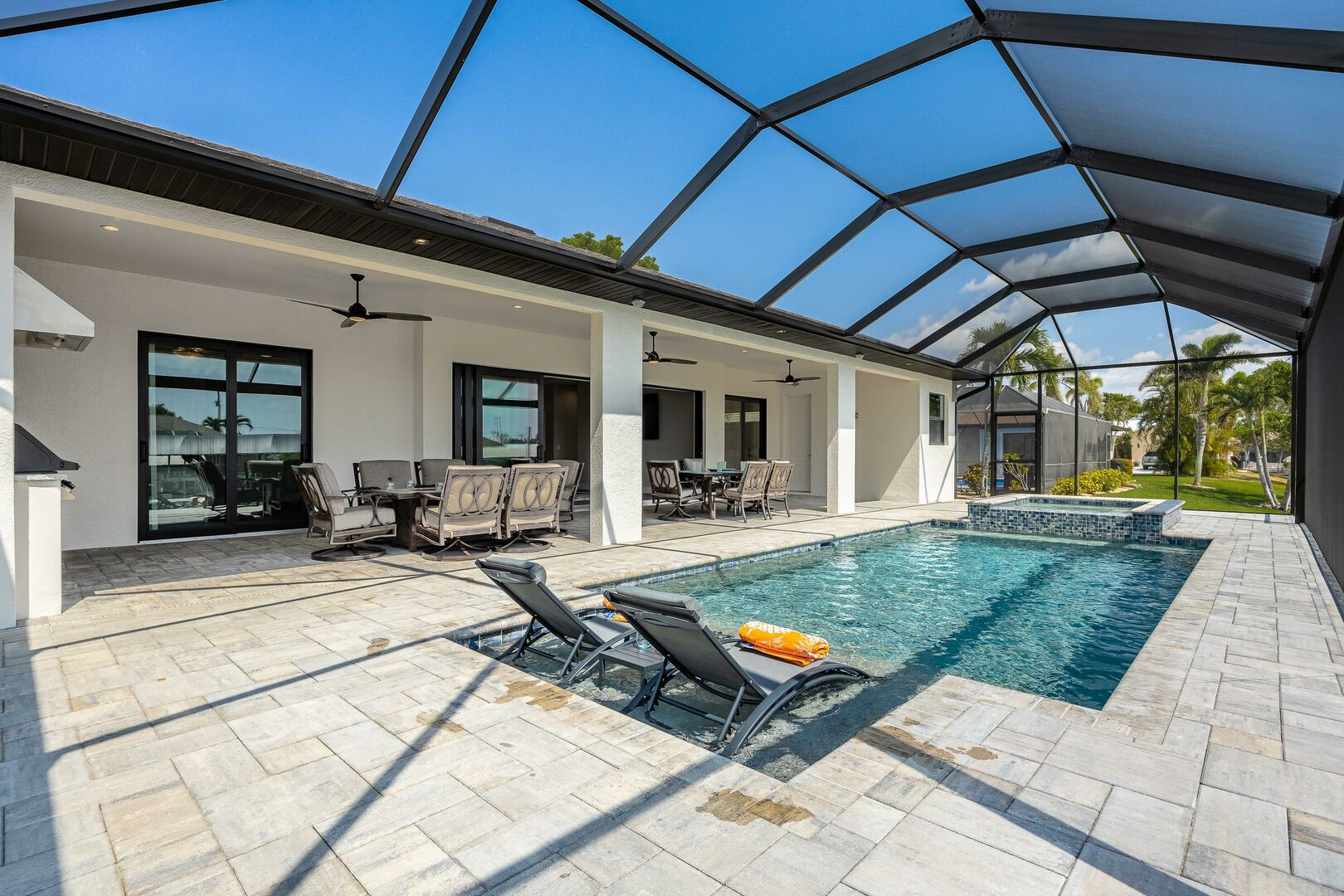 Heated pool with southern exposure, Cape Coral FL