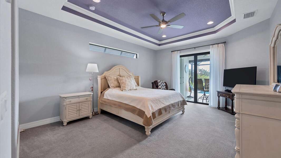 California King master bedroom with lanai access and ensuite
