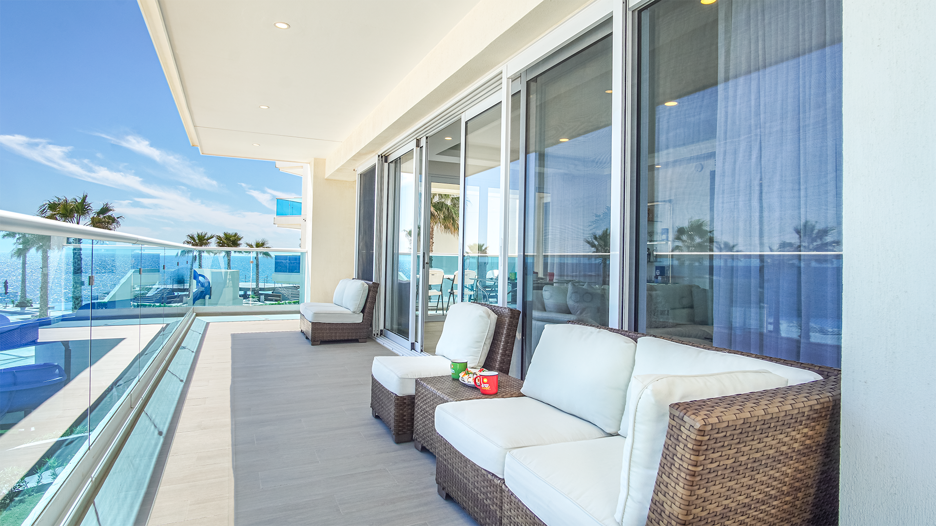 Expansive with great views, the terrace brings the Resort up closer.