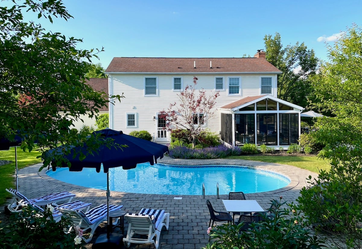 Stone Hill: Privacy, and views with a heated pool, propane grill, and outdoor seating