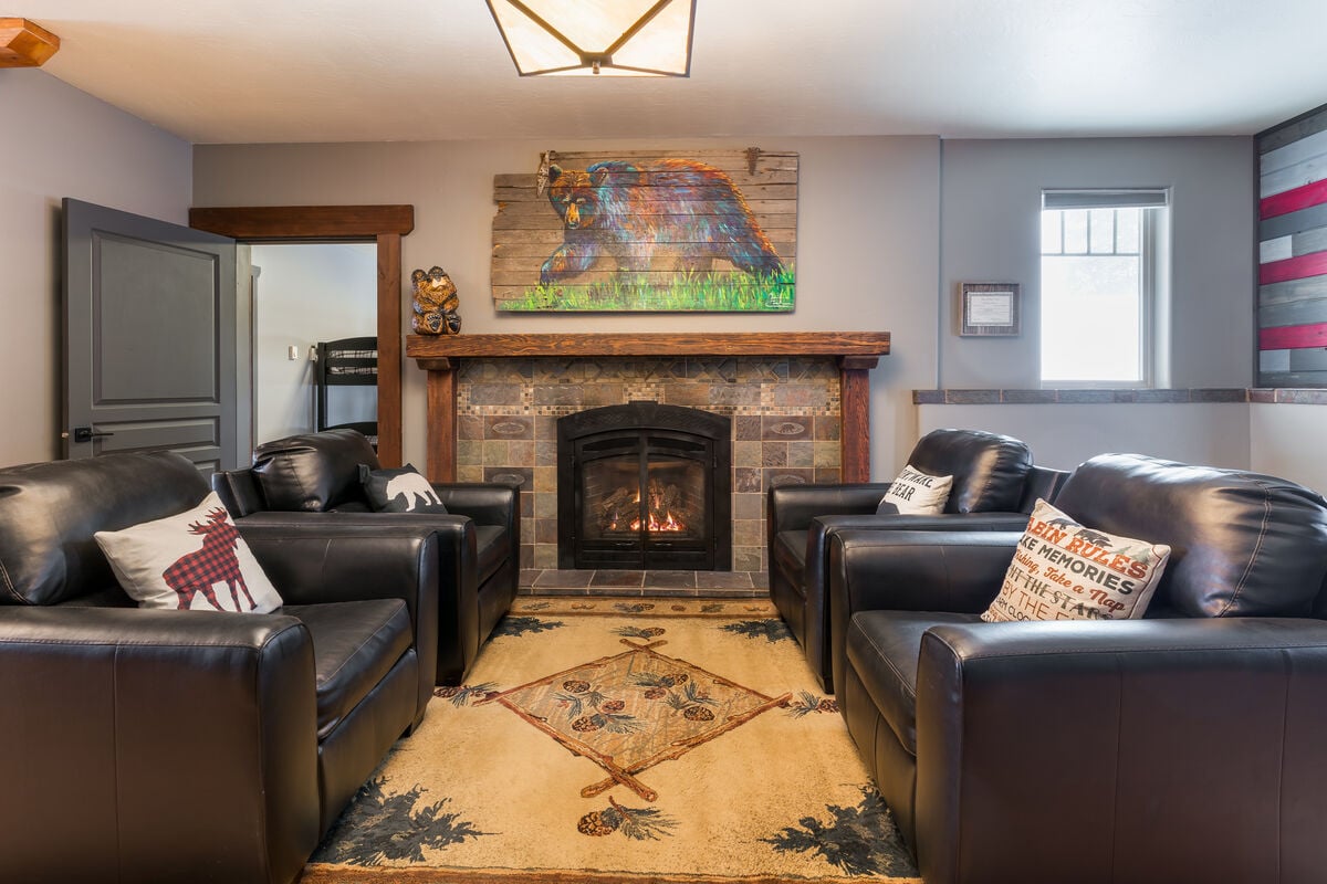 Welcome to a place where comfort and relaxation are at the forefront of every experience. Whether you're seeking a cozy space to curl up with a good book or a relaxing nook to chat with friends and family, you'll find just what you're looking for.