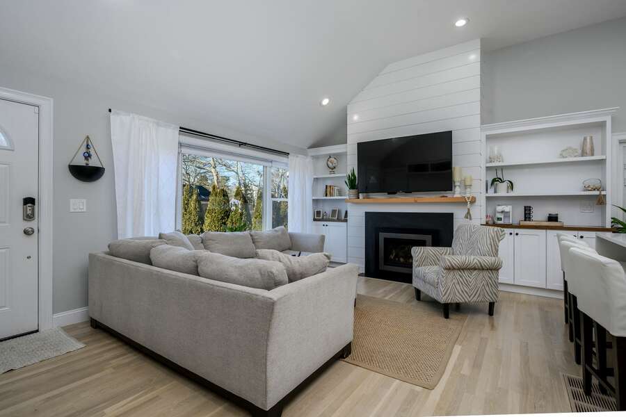 Seating for everyone in this open living space - 176 Sudbury Lane Hyannis Cape Cod - Family Tides - NEVR
