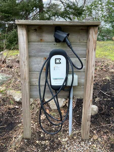 Electric car charger in the driveway- available to guests.