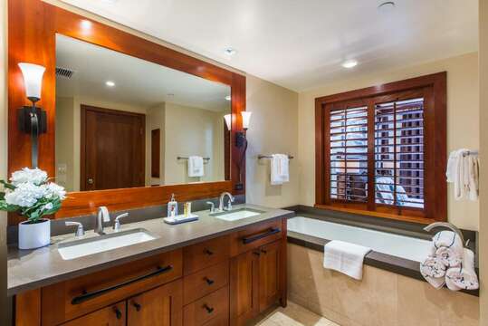Primary Bathroom with separate Tub and Walk-in Shower