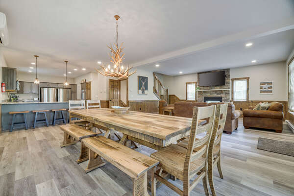 Good Times and Great Meals!
Gather the Family for a Fantastic Meal Around the Large Handcrafted Dining Table with Bench and Chair Seating.