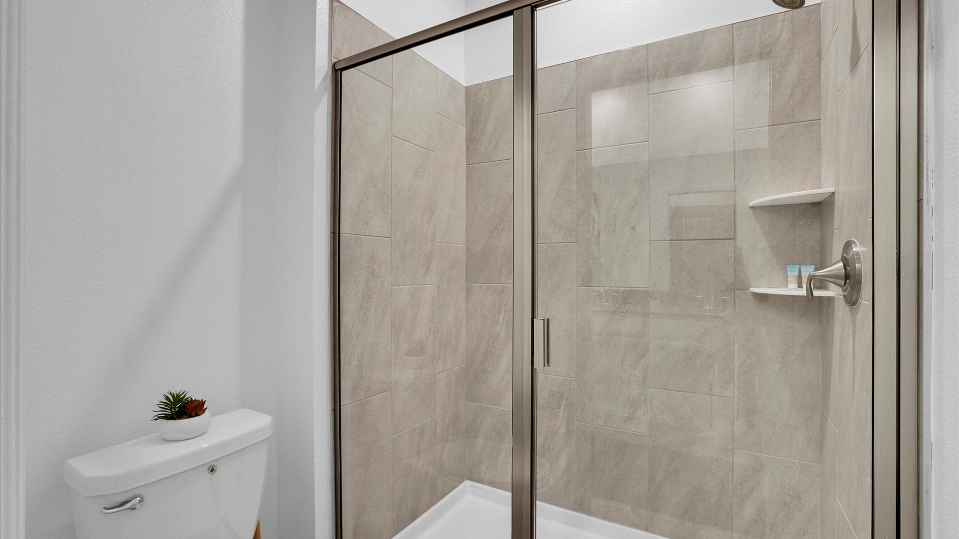 King Suite Bathroom 2 (Angle)
Shower