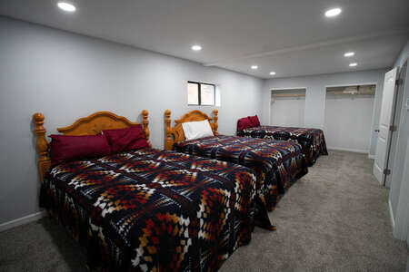 Large basement bedroom w/en suite