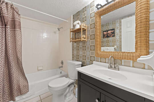 Guest Bathroom with shower tub combo