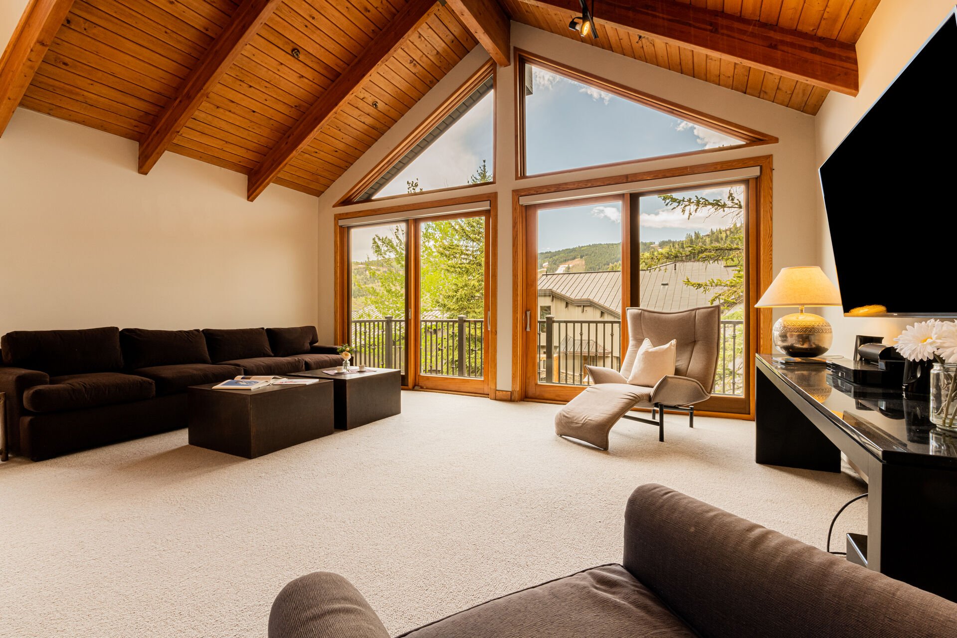 Open and Bright with Mountain Views