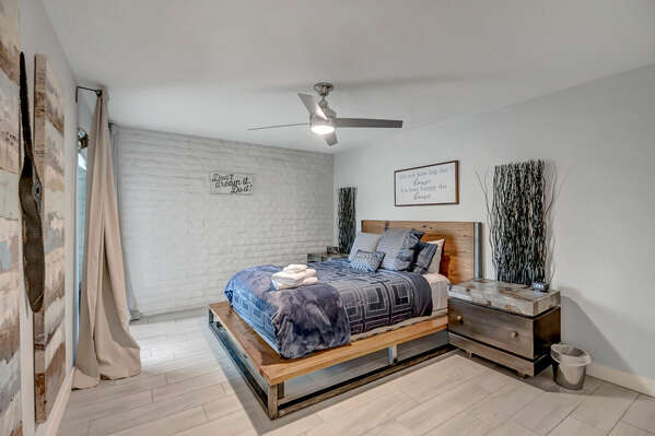 Casita 1- Separate Room with Queen Bed