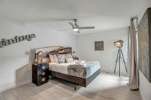 Casita 3- Separate Bedroom with Queen Bed