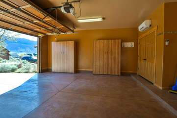 Air conditioned/Heated garage with two full-size murphy beds for additional sleeping