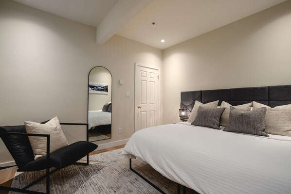 Lower Level - 5th Bedroom With King Bed Or 2 Twin Beds